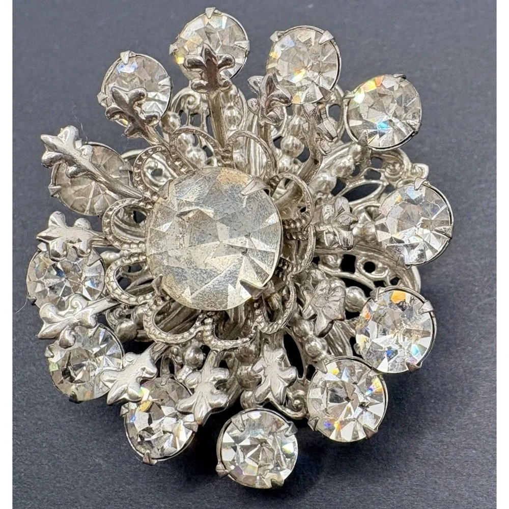 Vintage‎ Flower Brooch Silver Tone Filigree Clear Rhinestone Floral Retro 1.5
